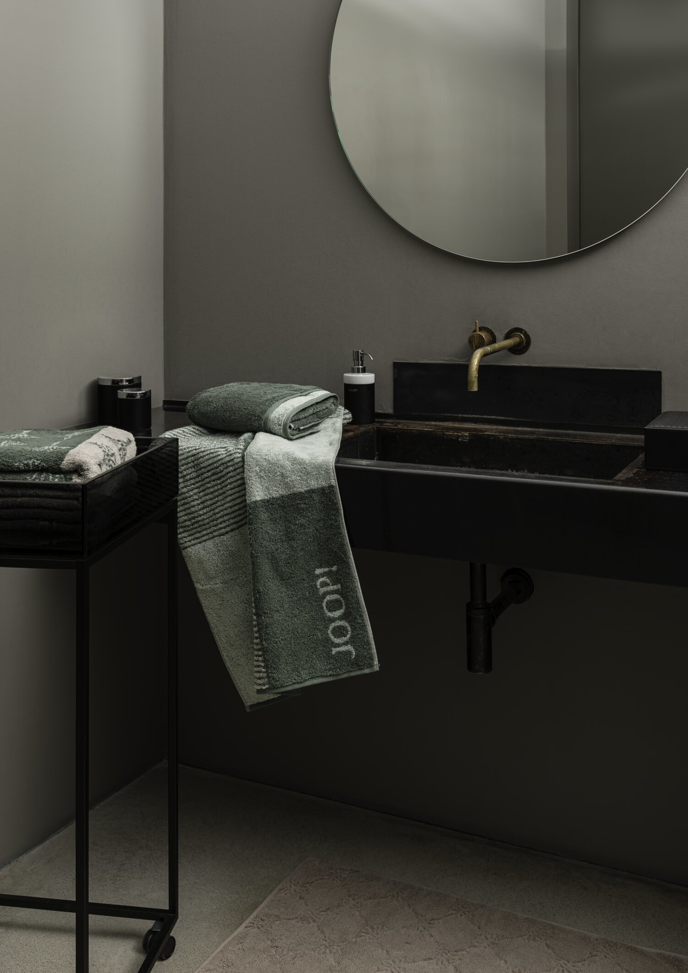 JOOP! Duschtuch Devided Salbei 80x150cm JOOP! Duschtuch Devided Salbei 80x150cm