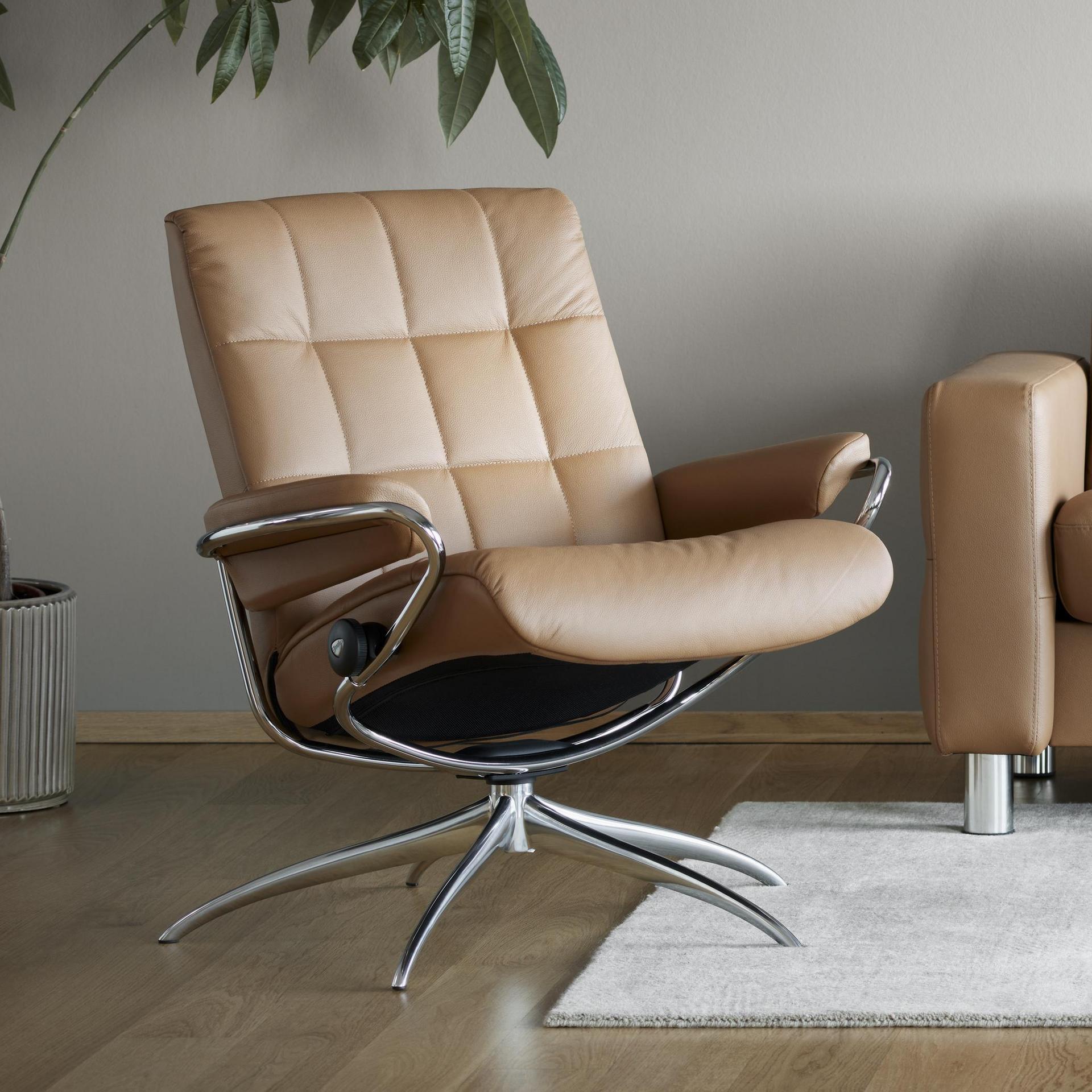 Stressless Relaxsessel London Low Back Star M M Bezug Leder Batick New Caramel 16, Gestell Chrom 40 Stressless Relaxsessel London Low Back Star M M Bezug Leder Batick New Caramel 16, Gestell Chrom 40