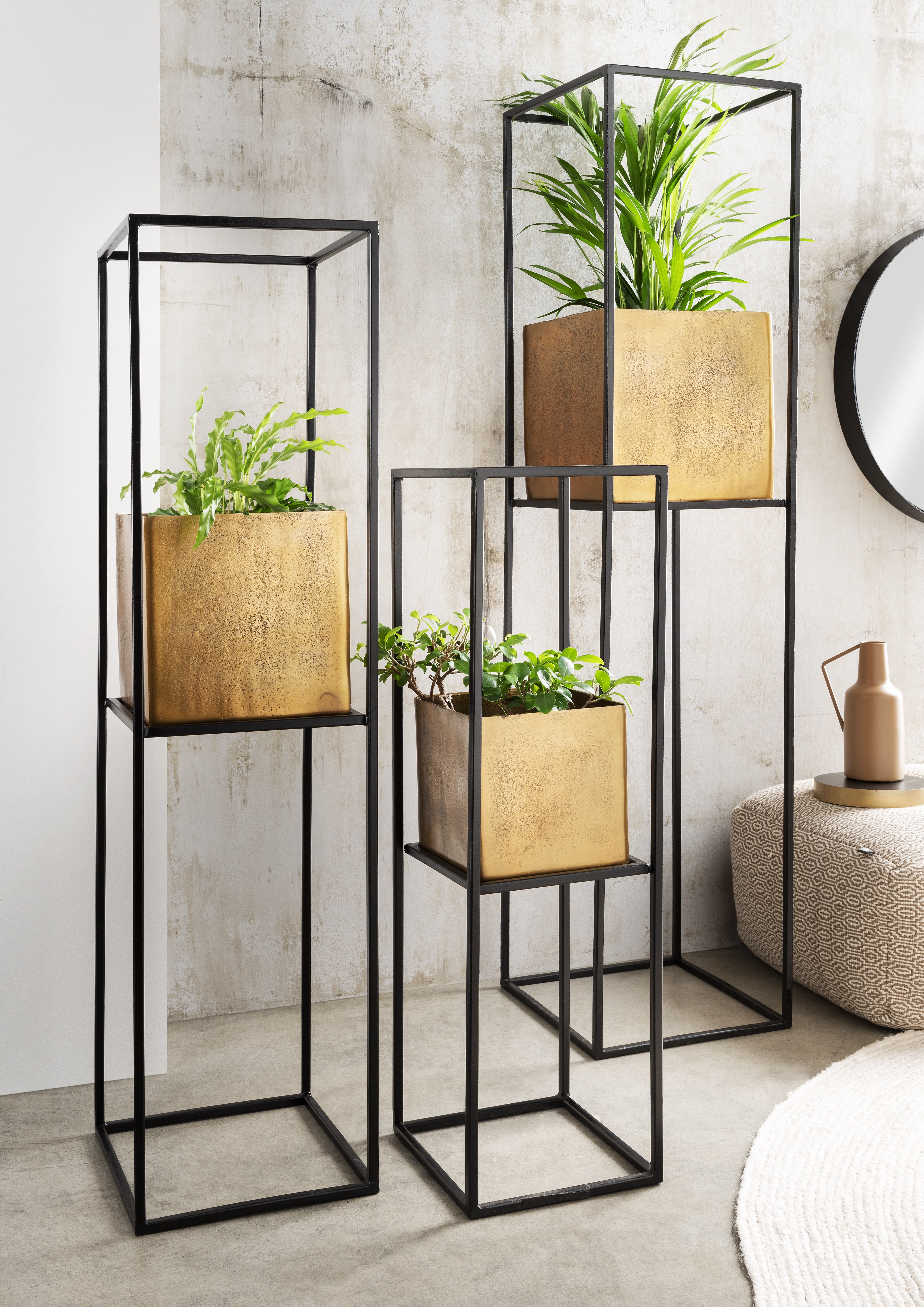 Beistelltisch Plant1 Gold 37*37*150 Beistelltisch Plant1 Gold 37*37*150