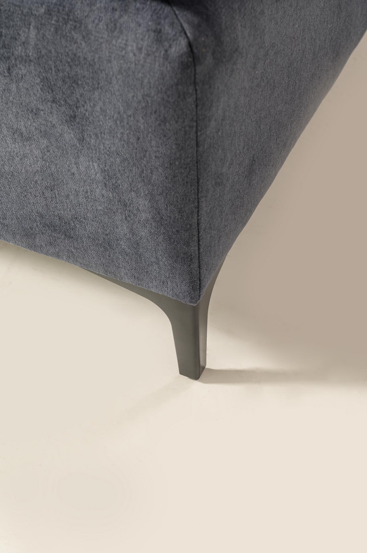 Boxspringbett Jenny Fuß Dark Black Bezug Grey Blue 180x200 cm Taschenfederkern inklusive Kaltschaum-Topper Boxspringbett Jenny Fuß Dark Black Bezug Grey Blue 180x200 cm Taschenfederkern inklusive Kaltschaum-Topper