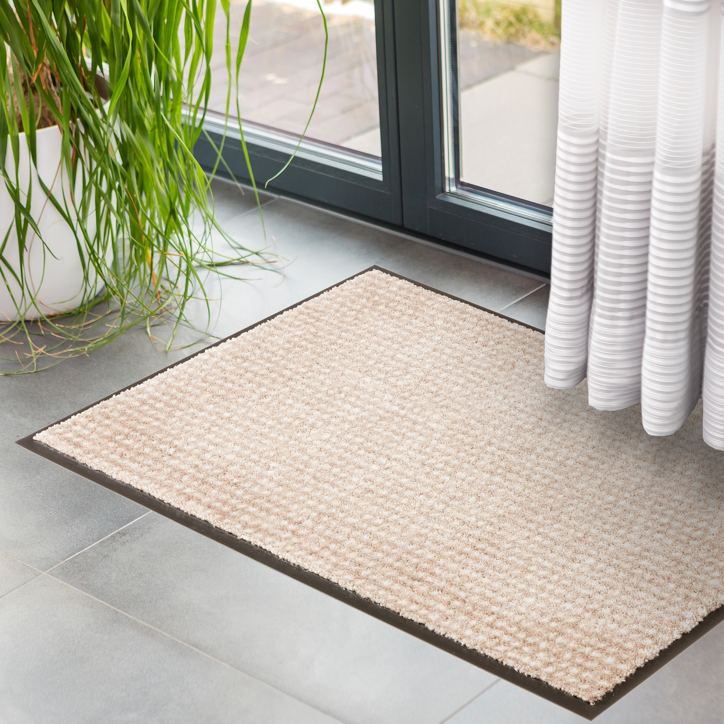 SCHÖNER WOHNEN-Kollektion Fußmatte Miami 50x70 Punkte Beige SCHÖNER WOHNEN-Kollektion Fußmatte Miami 50x70 Punkte Beige