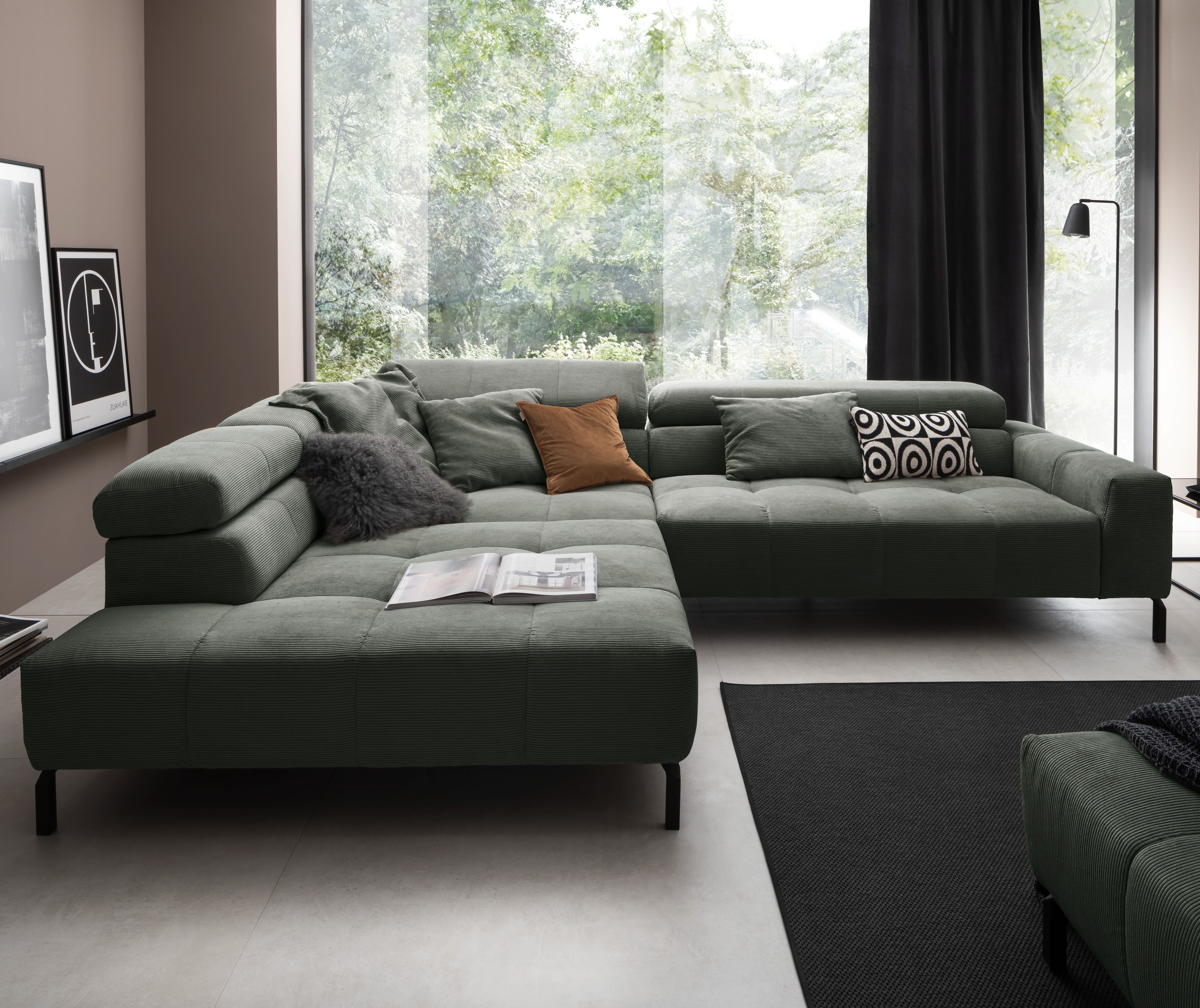 Ecksofa Cleverland Grün Kopfstütze manuell verstellbar Sitztiefe motorisch verstellbar Gestell Ottomane links Ecksofa Cleverland Grün Kopfstütze manuell verstellbar Sitztiefe motorisch verstellbar Gestell Ottomane links