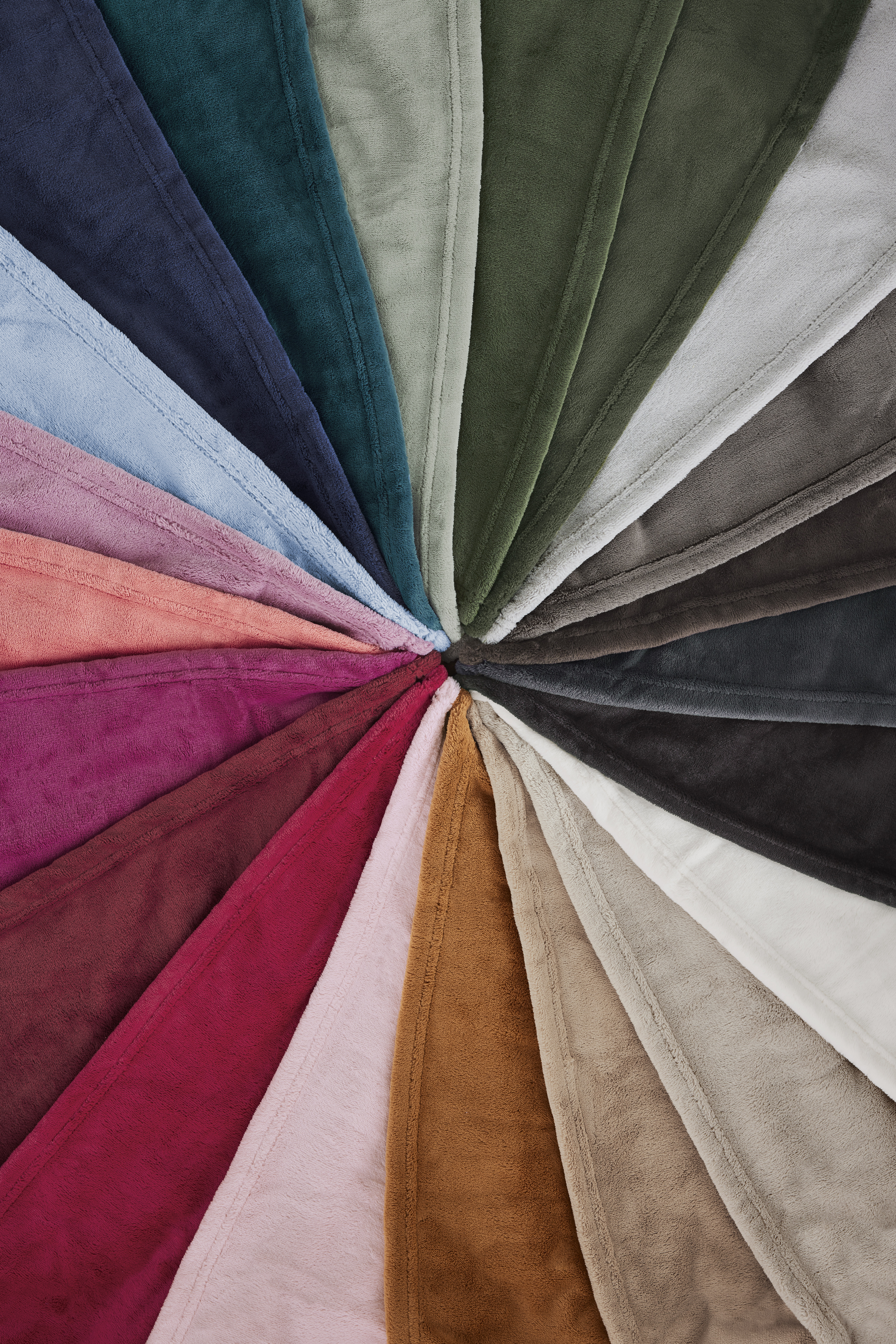 Kuscheldecke Kuschelsoft s. Oliver Magenta 150x200cm Kuscheldecke Kuschelsoft s. Oliver Magenta 150x200cm