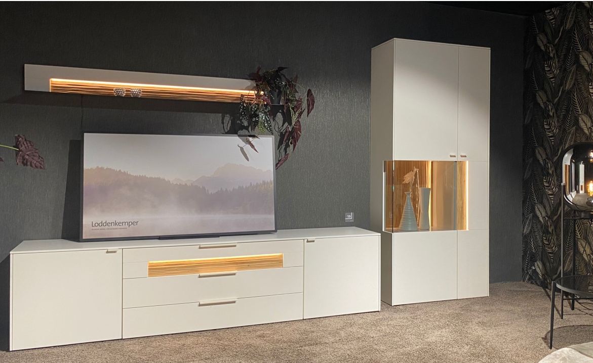 Francesca Garibaldi Wohnwand Linee Living 3-teilig Weiß 52*347*214.5 Francesca Garibaldi Wohnwand Linee Living 3-teilig Weiß 52*347*214.5
