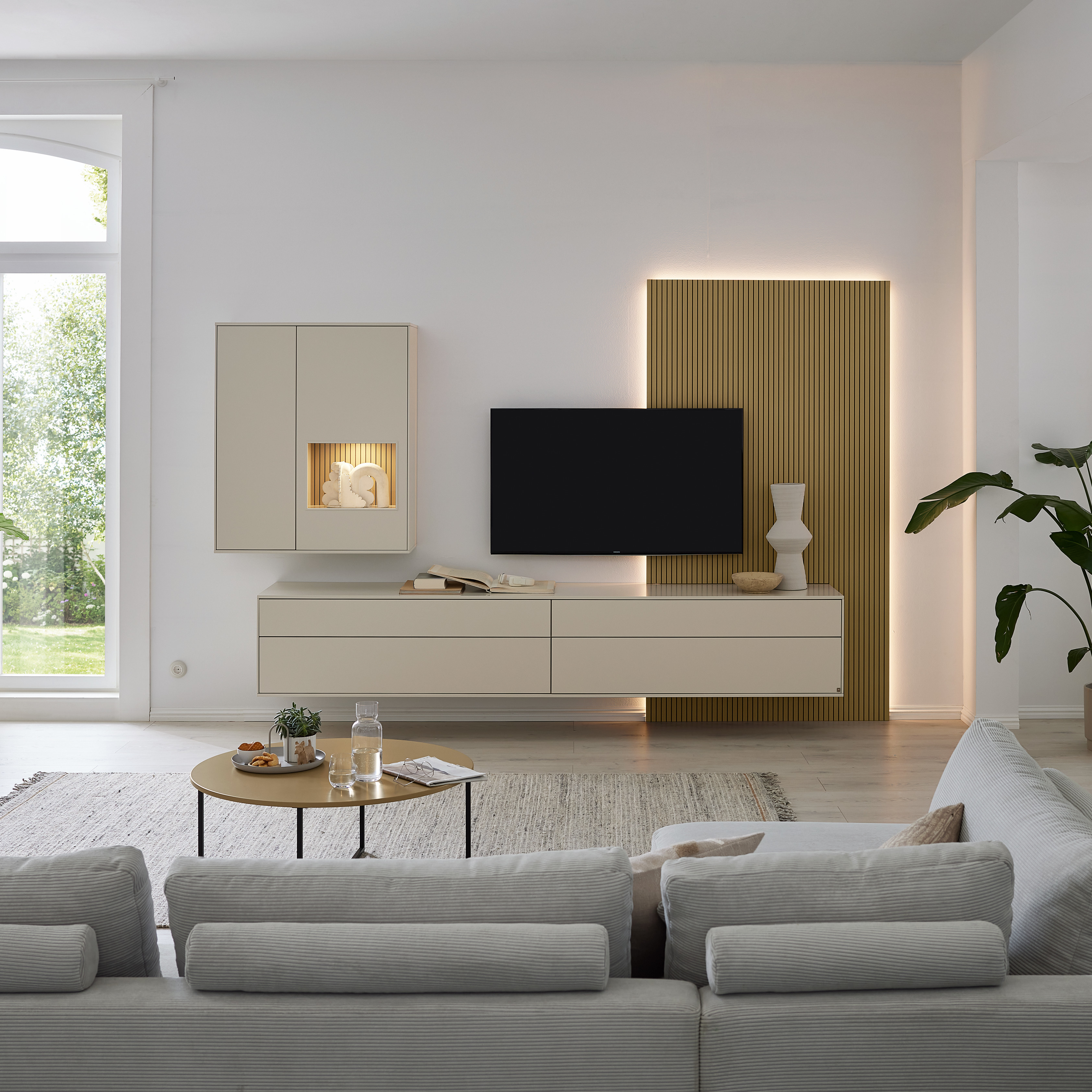 Musterring Wohnwand Kara-Frame Akzent Eiche Sand furniert Korpus Lack Cashmere Musterring Wohnwand Kara-Frame Akzent Eiche Sand furniert Korpus Lack Cashmere