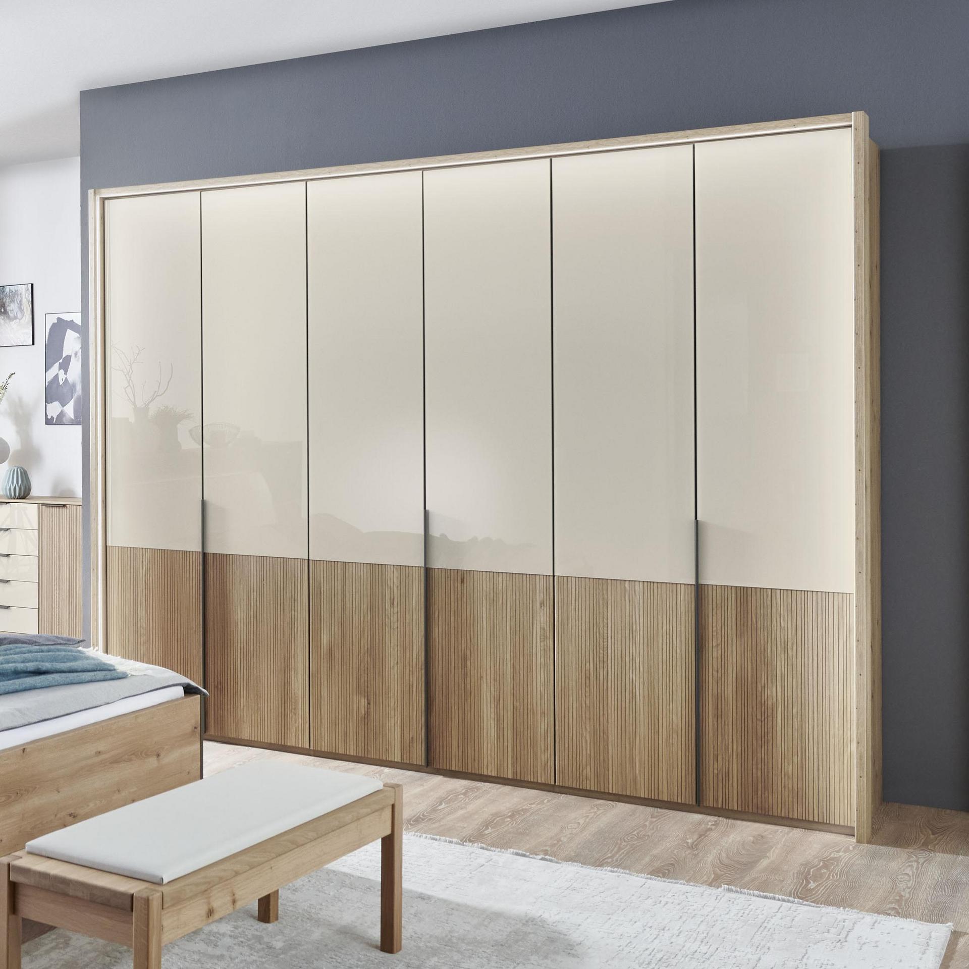Collection H Drehtürenschrank Vivaldi 6-türig Eichefarben 65*307*220 Collection H Drehtürenschrank Vivaldi 6-türig Eichefarben 65*307*220
