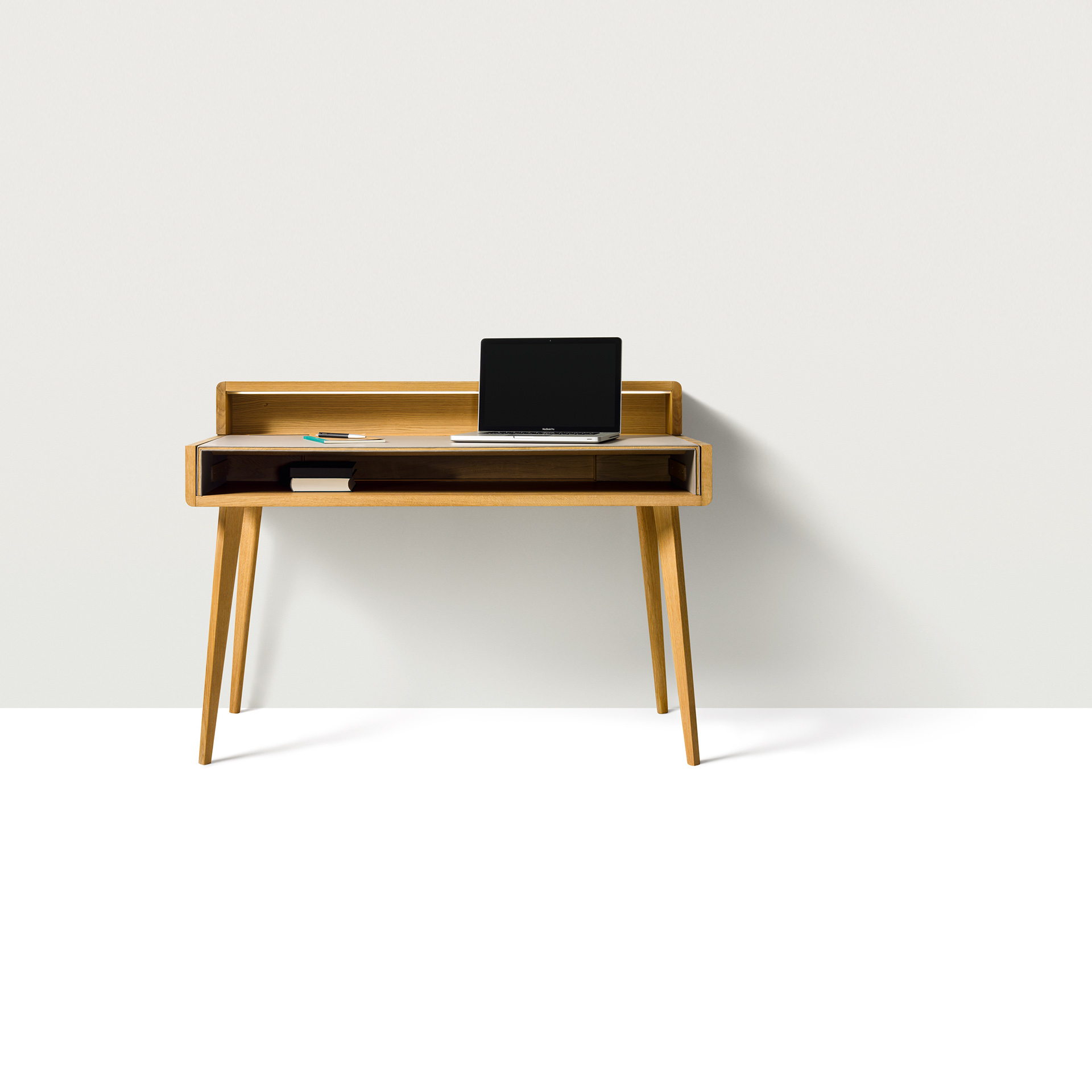 Team 7 Sekretär Sol Eichefarben Mittelgrau Team 7 Sekretär Sol Eichefarben Mittelgrau