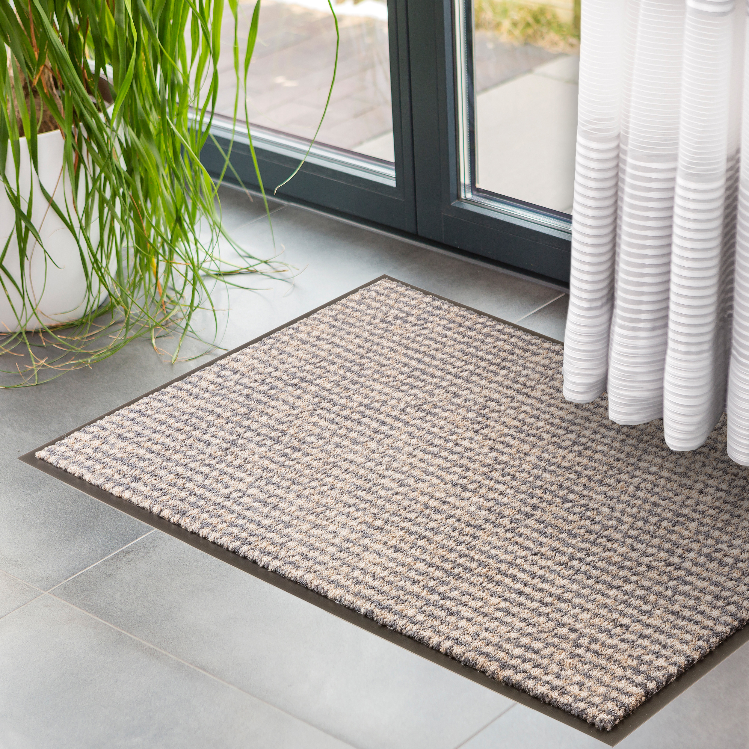 SCHÖNER WOHNEN-Kollektion Fußmatte Miami 50x70 Punkte Anthrazit-Taupe SCHÖNER WOHNEN-Kollektion Fußmatte Miami 50x70 Punkte Anthrazit-Taupe