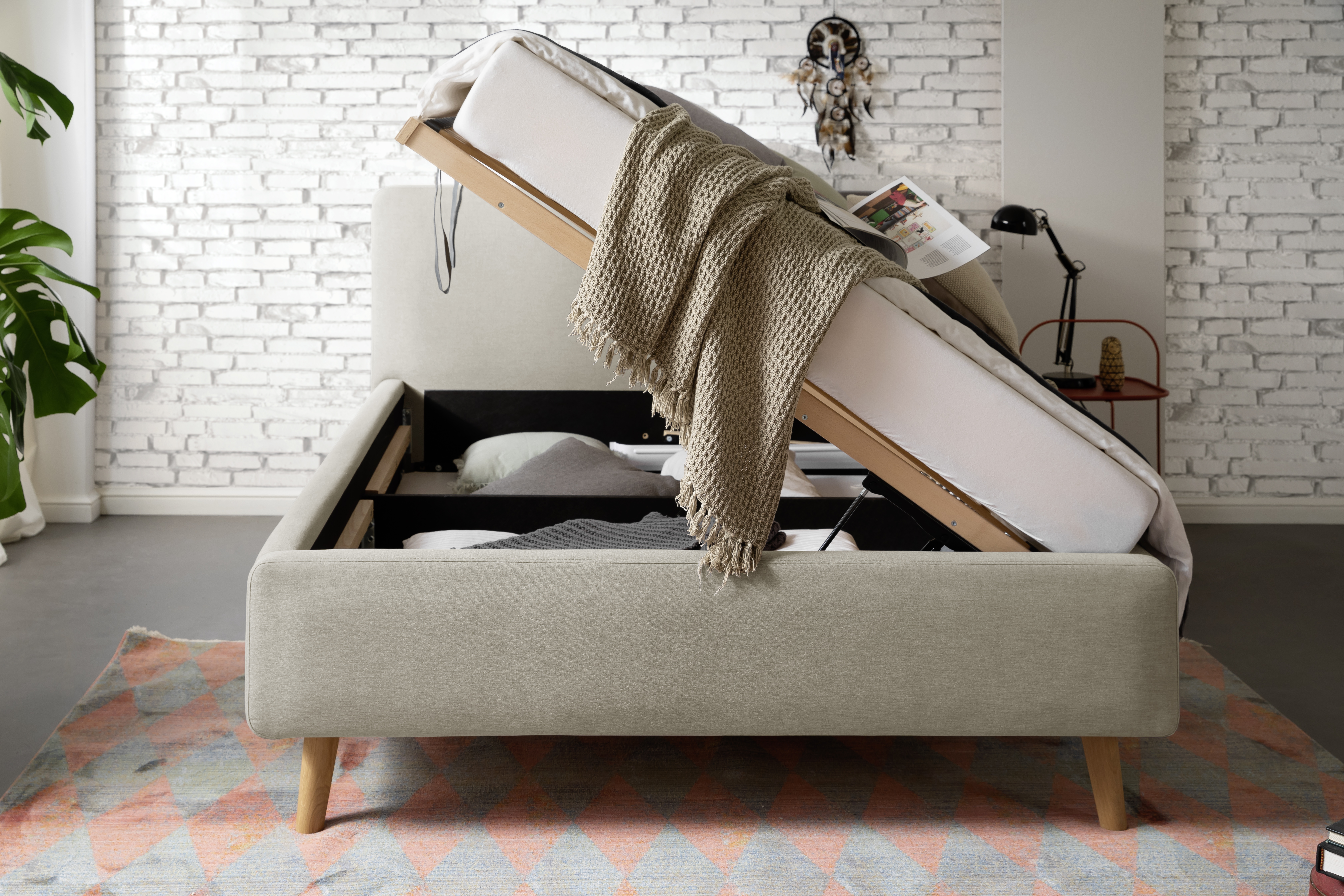 Polsterbett Mattilda Bezug Taupe Fuß Eiche 140x200 cm Polsterbett Mattilda Bezug Taupe Fuß Eiche 140x200 cm