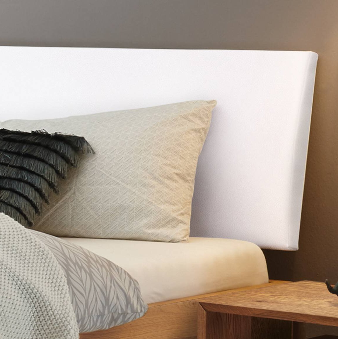 HASENA Bett Pesaro Kopfteil Kuhl White Gestell Wildeiche 200x200 cm HASENA Bett Pesaro Kopfteil Kuhl White Gestell Wildeiche 200x200 cm