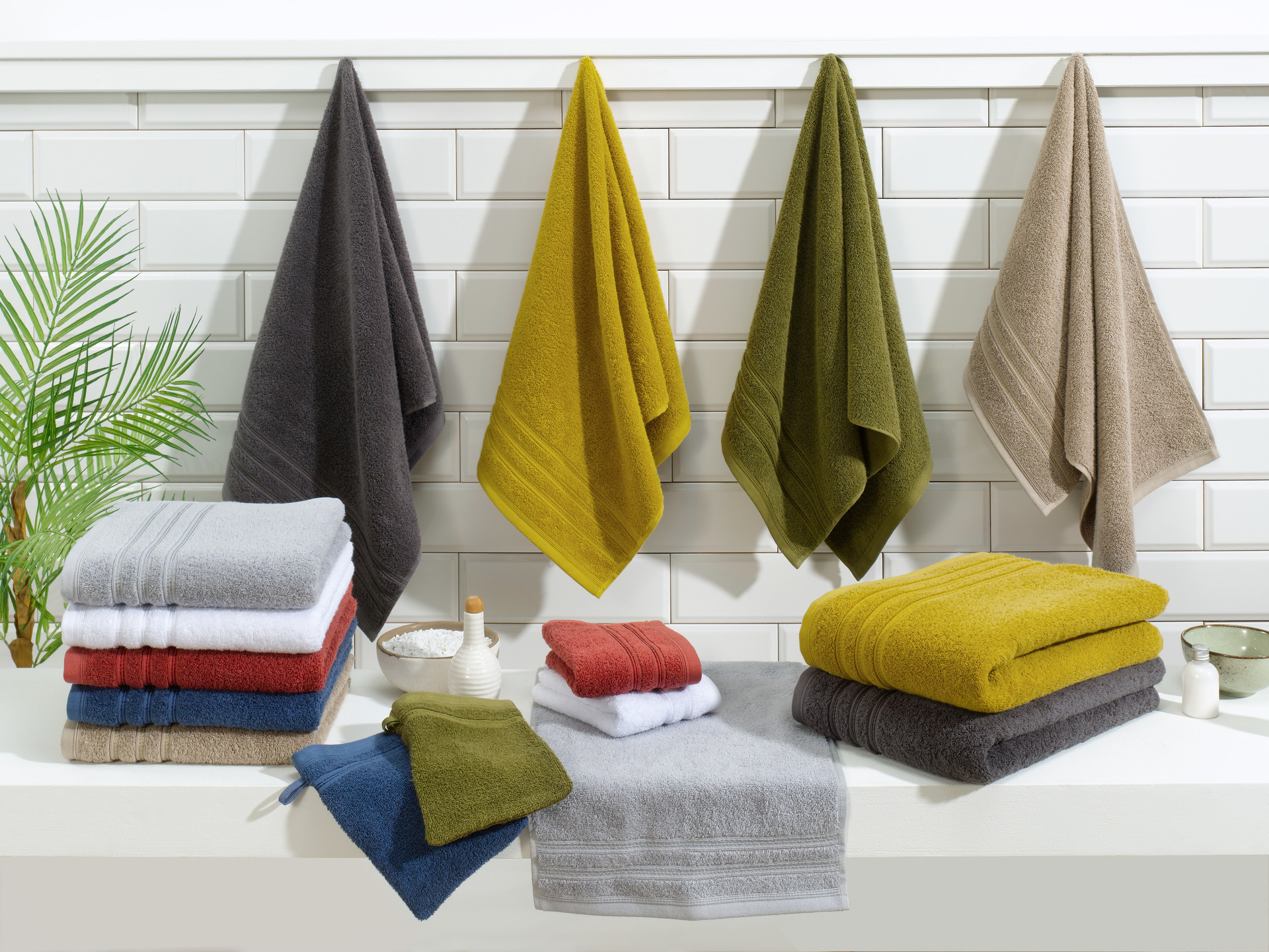 Casea Duschtuch Casea Alicante Anthrazit 70x140cm Casea Duschtuch Casea Alicante Anthrazit 70x140cm